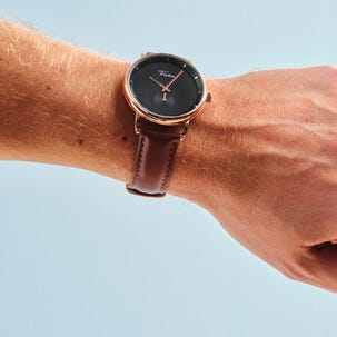 Virtue armbandsur analogt klassiskt, brun