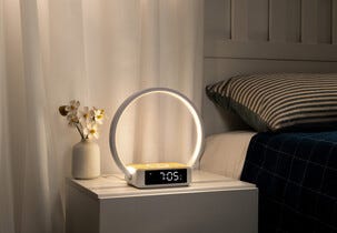 Digitaalinen herätyskello Wake-up Light, herätysvalo ja Qi