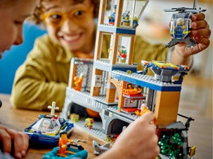 LEGO City Poliisivoimien Vankisaari 60419, yli 7-vuotiaille