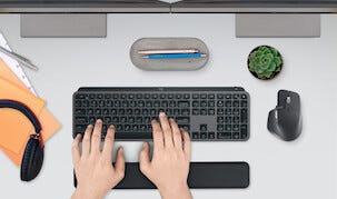 Logitech MX Keys S COMBO trådlöst tangentbord och mus