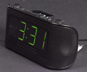 Klokkeradio med dokkingstasjon for iPod