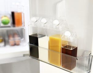 Mjölkkartong av plast, plastflaska med skruvkork