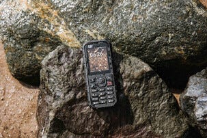 Tålig mobiltelefon, CAT B35