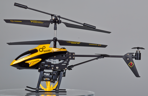 IR-styrd helikopter med vinsch