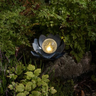 Northlight Lotus Aurinkokennolyhty, lämpimän valkoinen LED, metalli