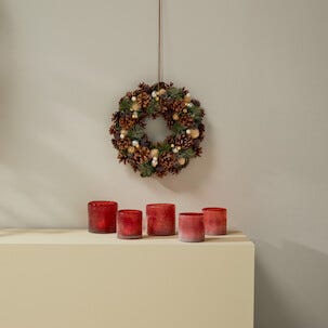 Dörrkrans med tallkottar, 33 cm