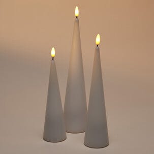 Pöytäkynttilä LED lepattava liekki, valkoinen kartio, sisäkäyttöön