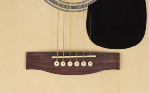 Stålsträngad akustisk gitarr med pickup Joy