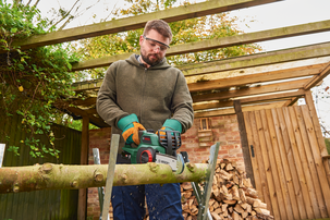 Bosch motorsåg UniversalChain 18, batteridriven 18 V