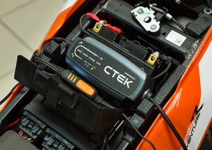 CTEK CT5 Powersport 12 V batterilader for MC, ATV og snøscooter