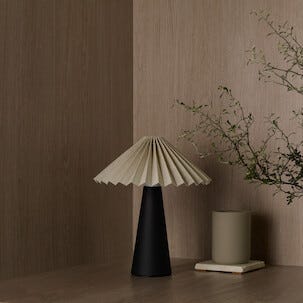 Dimbar bordlampe, bærbar og oppladbar