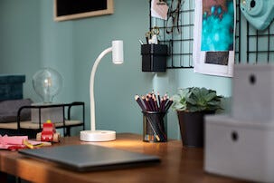 Pennställ metall, svart