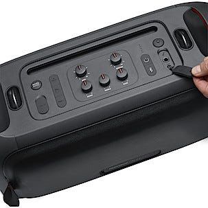 JBL PartyBox On-The-Go høyttaler med trådløs mikrofon