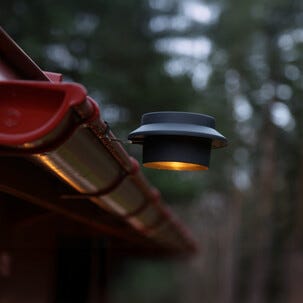 Solcellebelysning til takrenner, svart