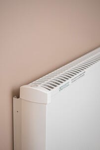 Adax VPS10 BT badrumselement med Bluetooth, 400 W