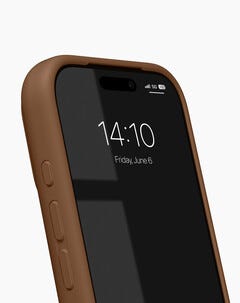 Ideal of Sweden Soft Swirl iPhone 18 Pro / iPhone 17 Pro mobilskal, brun