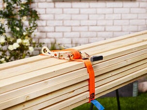 Avattava kuormaliina