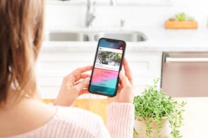 Arlo Essential Spotlight, overvåkningskamera, 3-pakning