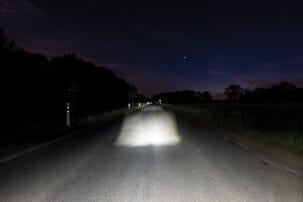 AXA Dwn 50 sykkellykt foran USB, 50 lux, 70 m