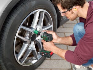 Bosch UniversalImpact batteridrevet muttertrekker 18V-350