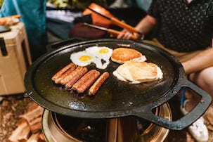 Solo Stove Bonfire stekplatta gjutjärn och hållare