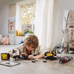 LEGO Technic Volvo FMX lastebil og EC230 elektrisk gravemaskin 42175, fra 10 år