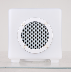 Kaiutin, jossa LED-valo