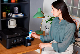 Epson Ecotank ET-4800 Tulostin, jossa faksi, skanneri ja LCD-näyttö