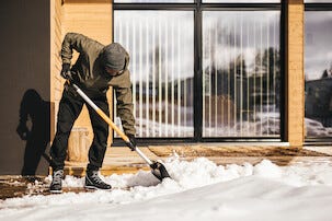 Fiskars X-series snøskuffe 