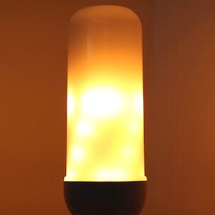 Liekkilamppu LED E14
