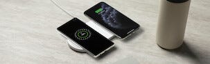 Belkin Boost Charge Dual 10 W, trådlös laddare med plats för två enheter