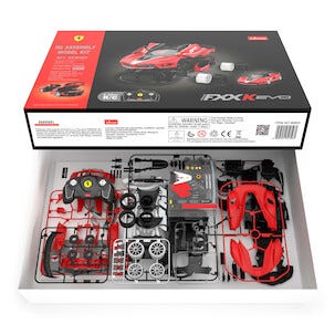 Radiostyrd Ferarri FXX K Evo byggsats, från 8 år