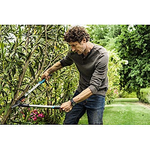 Teleskopisk grensax med sidoskär, Gardena Comfort 650BT
