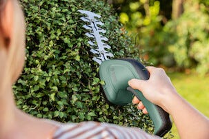 Bosch EasyShear 3,6 V, multitrimmer