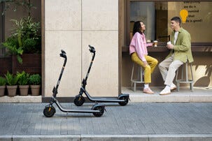 Segway Ninebot E2 E II elsparkcykel 20 km/h, svart