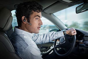 Trådlöst headset Voyager PRO HD Plantronics