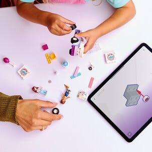 LEGO Friends Yksisarviskakkuauto 42675, yli 4-vuotiaille