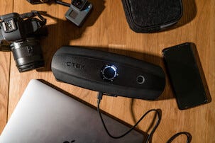 CTEK CS Free, billader og powerbank 