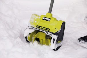 Ryobi Akkukäyttöinen lumilapio RY18ST25A-0 One+ 18 V