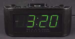 Klokkeradio med dokkingstasjon for iPod