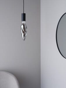 Savunvärinen lamppu E27 himmennettävä LED Smokey, erittäin lämmin valkoinen