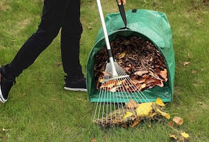 Sammenleggbar løvsekk i plast med håndtak, 170 liter
