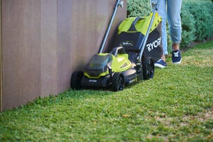 Ryobi gräsklippare 18 V, 4 Ah-batteri, RLM18X33B40 