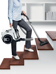 Bosch Serie 2 poseløs støvsuger, BGS05A322