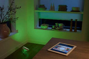LED-pöytävalaisin Philips Hue Iris