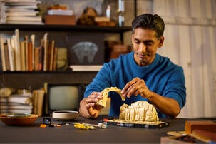 LEGO Icons Star Wars Mos Espa Podrace Diorama 75380, 18+