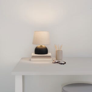 Northlight Hilma liten bordlampe svart keramikk, 23 cm