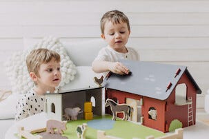 Micki bondegårsdyr i tre, fra 3 år