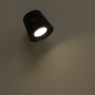 Laddningsbar vägglampa med klämma och magnetfäste