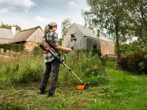 Husqvarna 220iR batteridrevet gresstrimmer 1 batteri,  36V